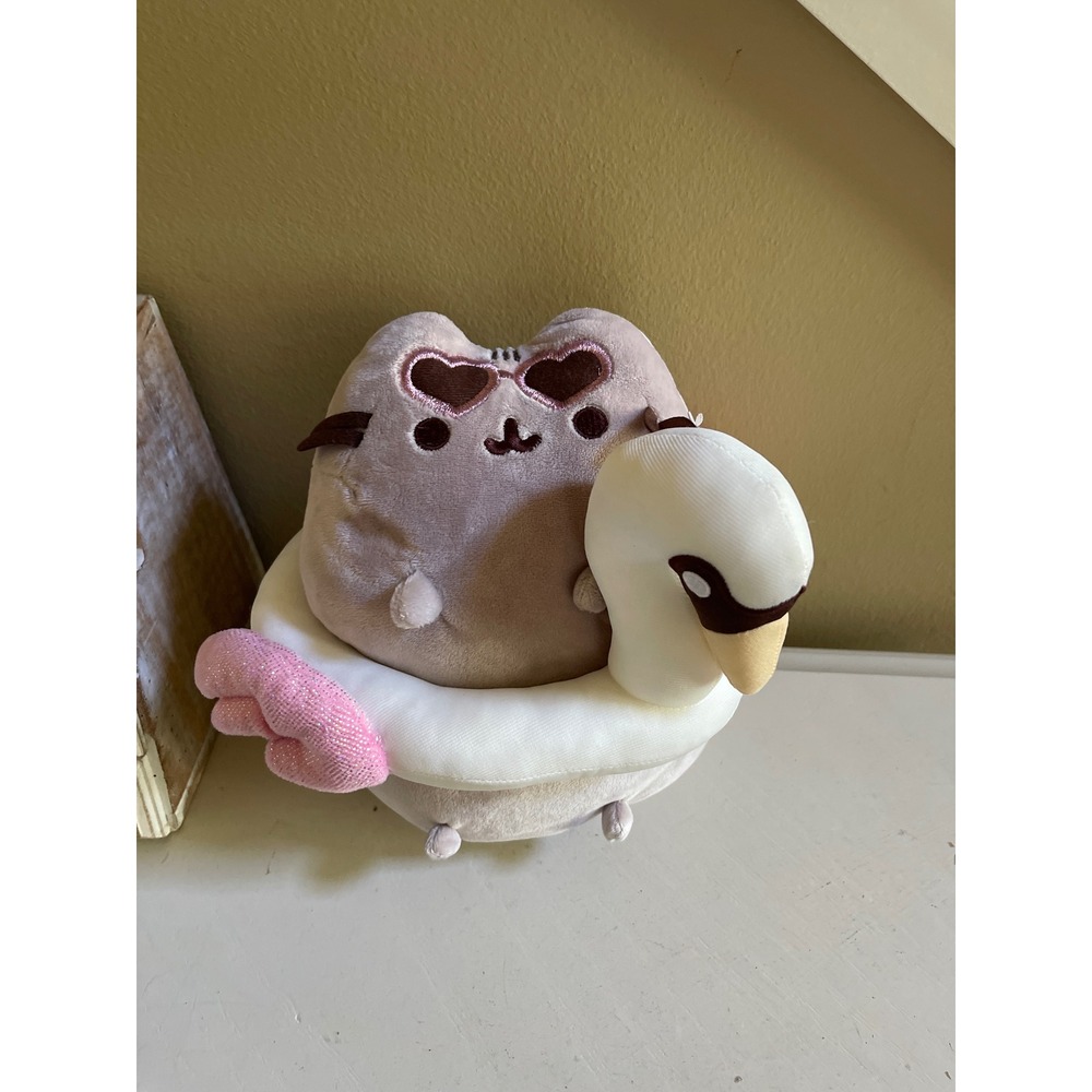 Gund Pusheen Cat With Swan Floatie Soft 9" Toy NWT Claire's Exclusive Full Size